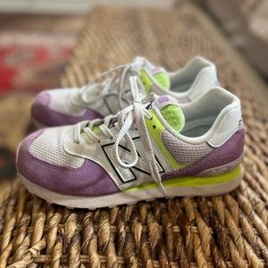 New balance 574 size 8.5 gently worn!